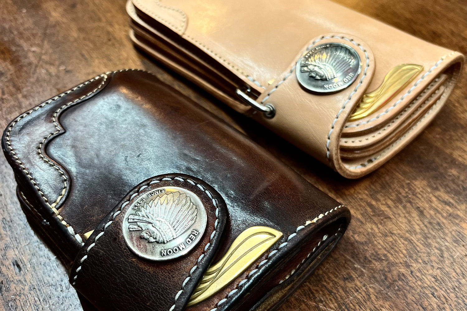 紅月/黃鷹長錢包,翅膀圖案令人印象深刻