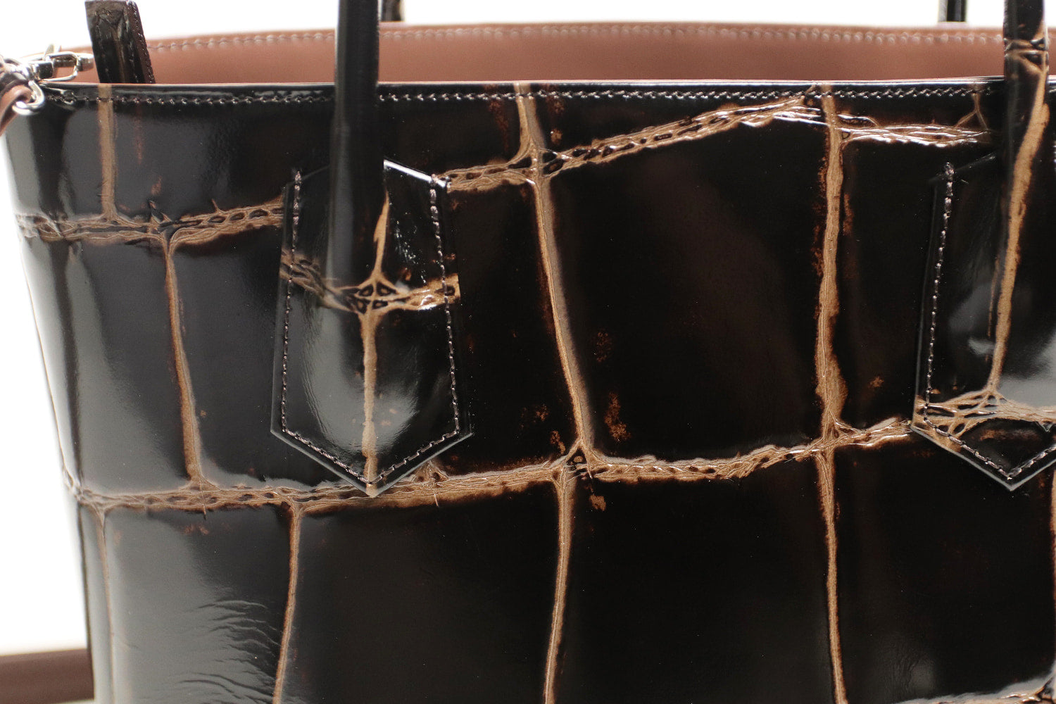 REALMIND / PRIMA 艶めくラージクロコ型押しレザーの2wayバッグ