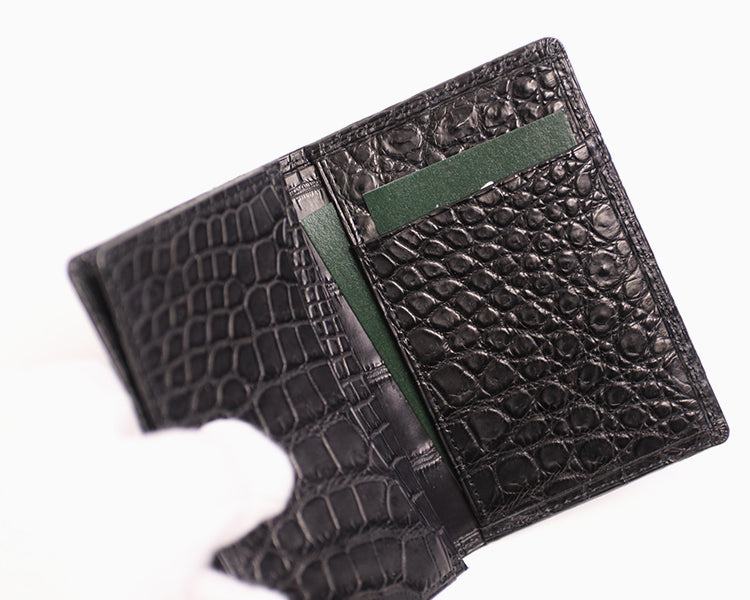 行李箱 AOKI 1894 / Matt Crocodile 用優雅的尼羅河鱷魚製成的精美名片夾
