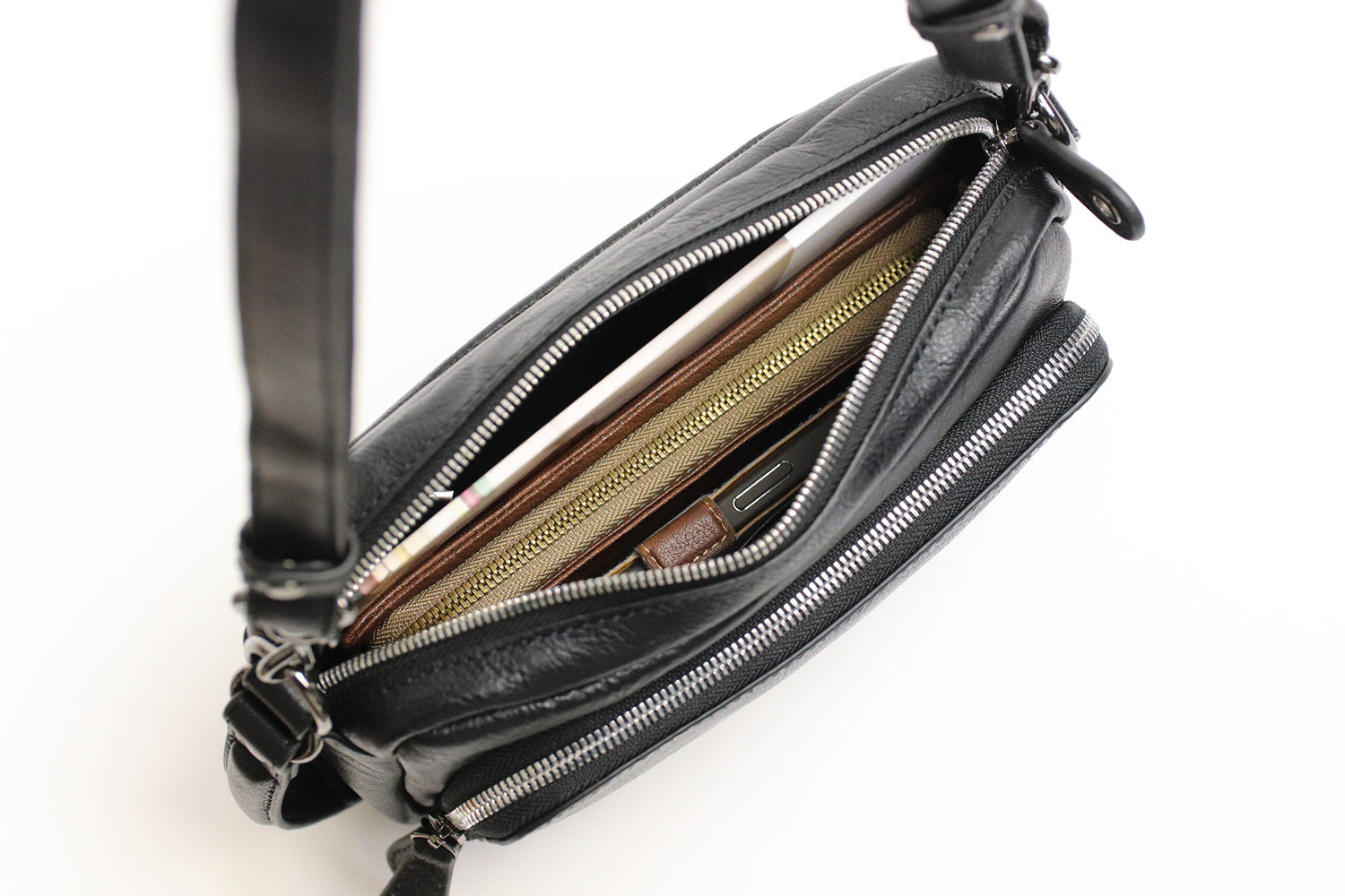 COMPLEX GARDENS / Gigei Soft and lightweight Bangladeshi kip all-leather 2-way shoulder bag S that can also be used as a vertical shoulder bag