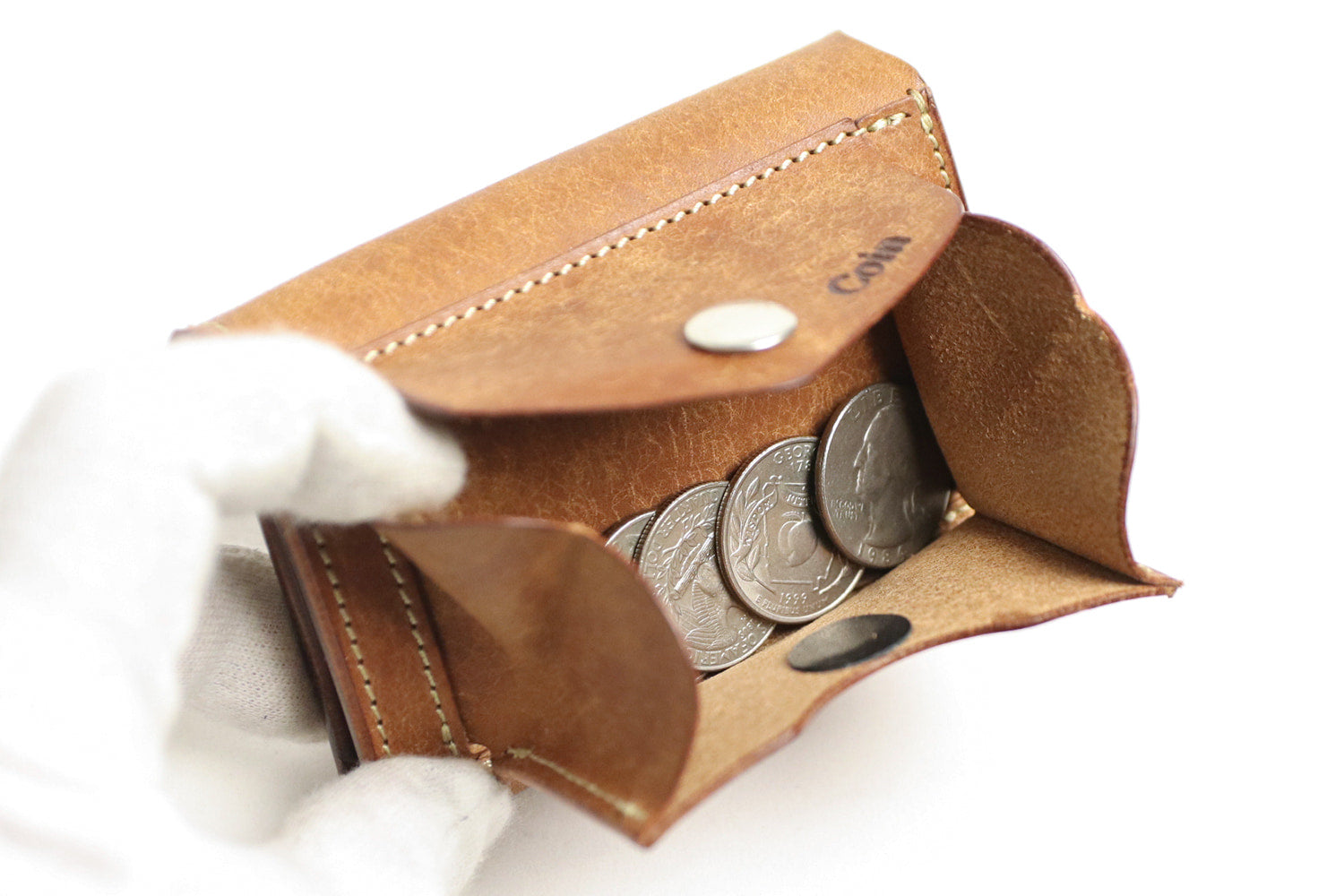 CRAMP / 池之端銀革店 劇的なエイジングを楽しめるプエブロレザー。カードケースサイズのコンパクトウォレット