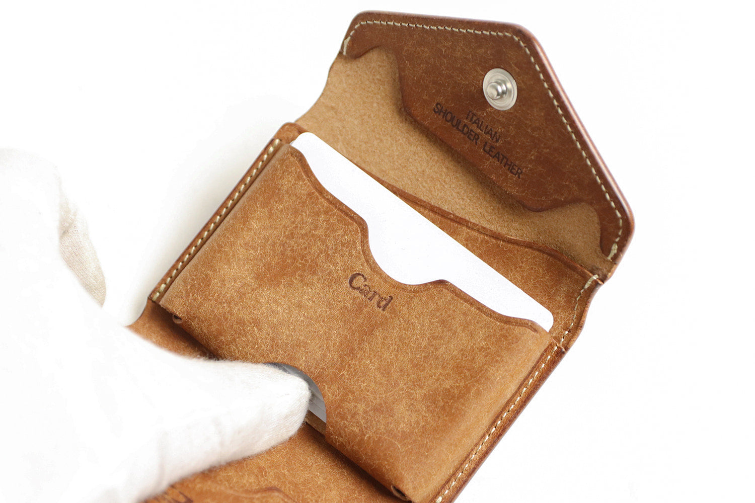 CRAMP / 池之端銀革店 劇的なエイジングを楽しめるプエブロレザー。カードケースサイズのコンパクトウォレット