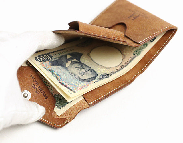 CRAMP / 池之端銀革店 劇的なエイジングを楽しめるプエブロレザー。カードケースサイズのコンパクトウォレット