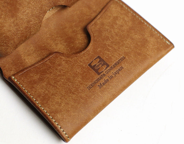 CRAMP / 池之端銀革店 劇的なエイジングを楽しめるプエブロレザー。カードケースサイズのコンパクトウォレット