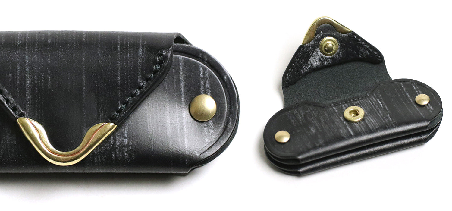 CRAMP / 池之端銀革店 フロント金具がアクセント。真鍮シューホーン付きミニコインケース