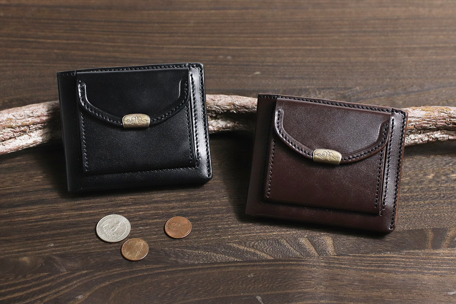 Dual / 池之端銀革店 透明感のあるツヤが現れるサドルプルアップレザー スリムウォレット