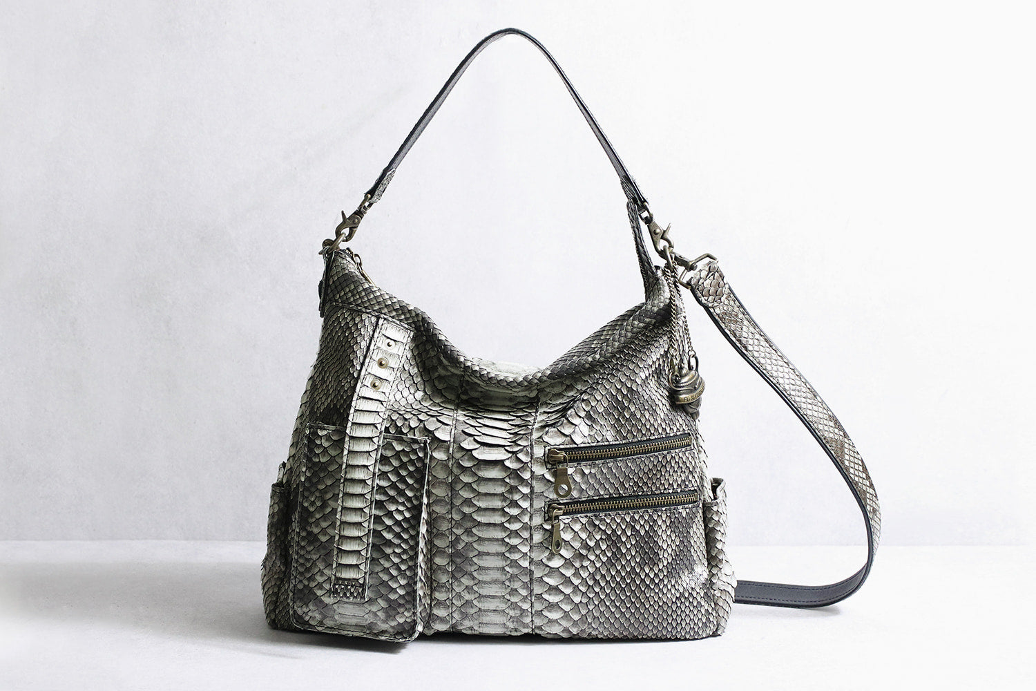 FU-SI FERNALLE / GB PYTHON collection 精美鑽石蟒蛇皮三用包