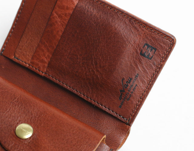 Haru / Ikenohata Ginkakuten Original brass swivel accent. Vintage-like middle wallet