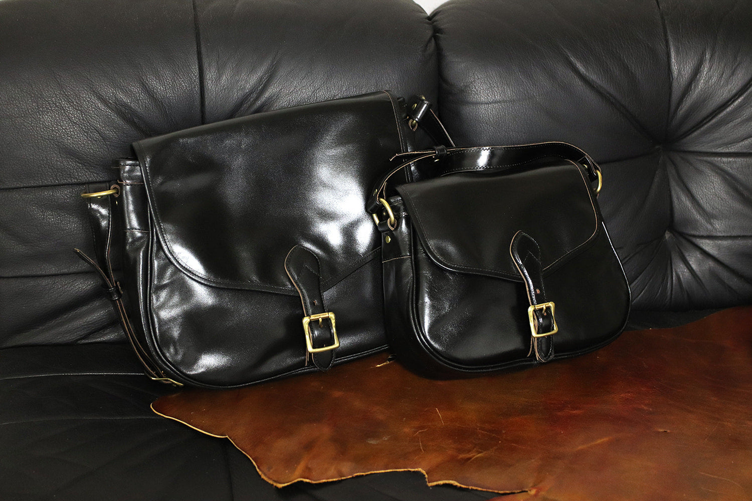 INCEPTION / HORSE HIDE MAIL BAG(MEDIUM)