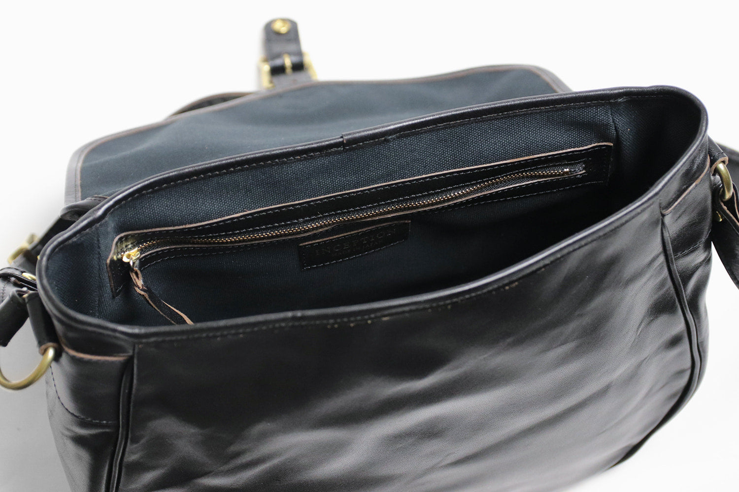 INCEPTION / HORSE HIDE MAIL BAG(MEDIUM)