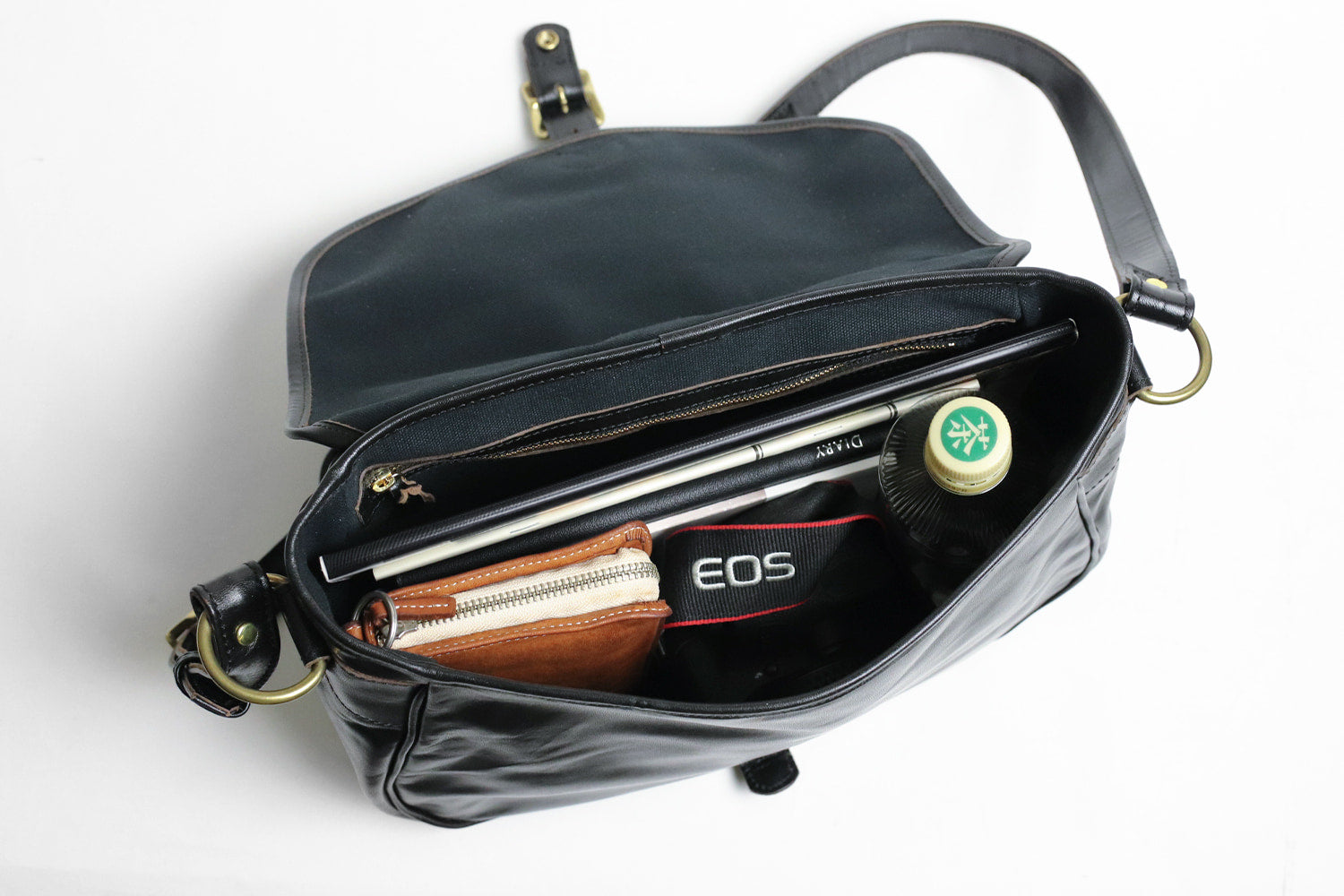 INCEPTION / HORSE HIDE MAIL BAG(MEDIUM)