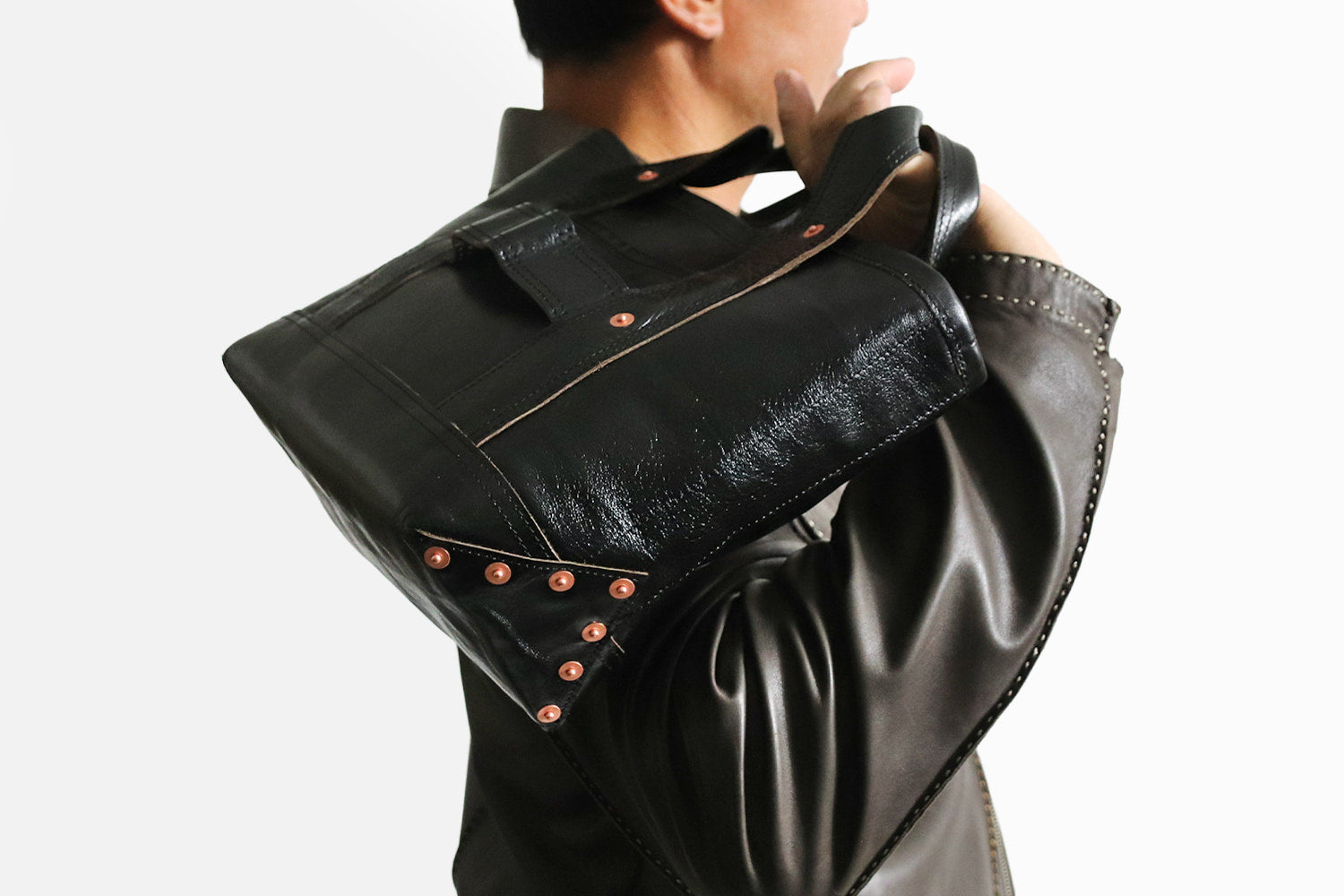 INCEPTION / HORSE HIDE COAL BAG (SMALL)