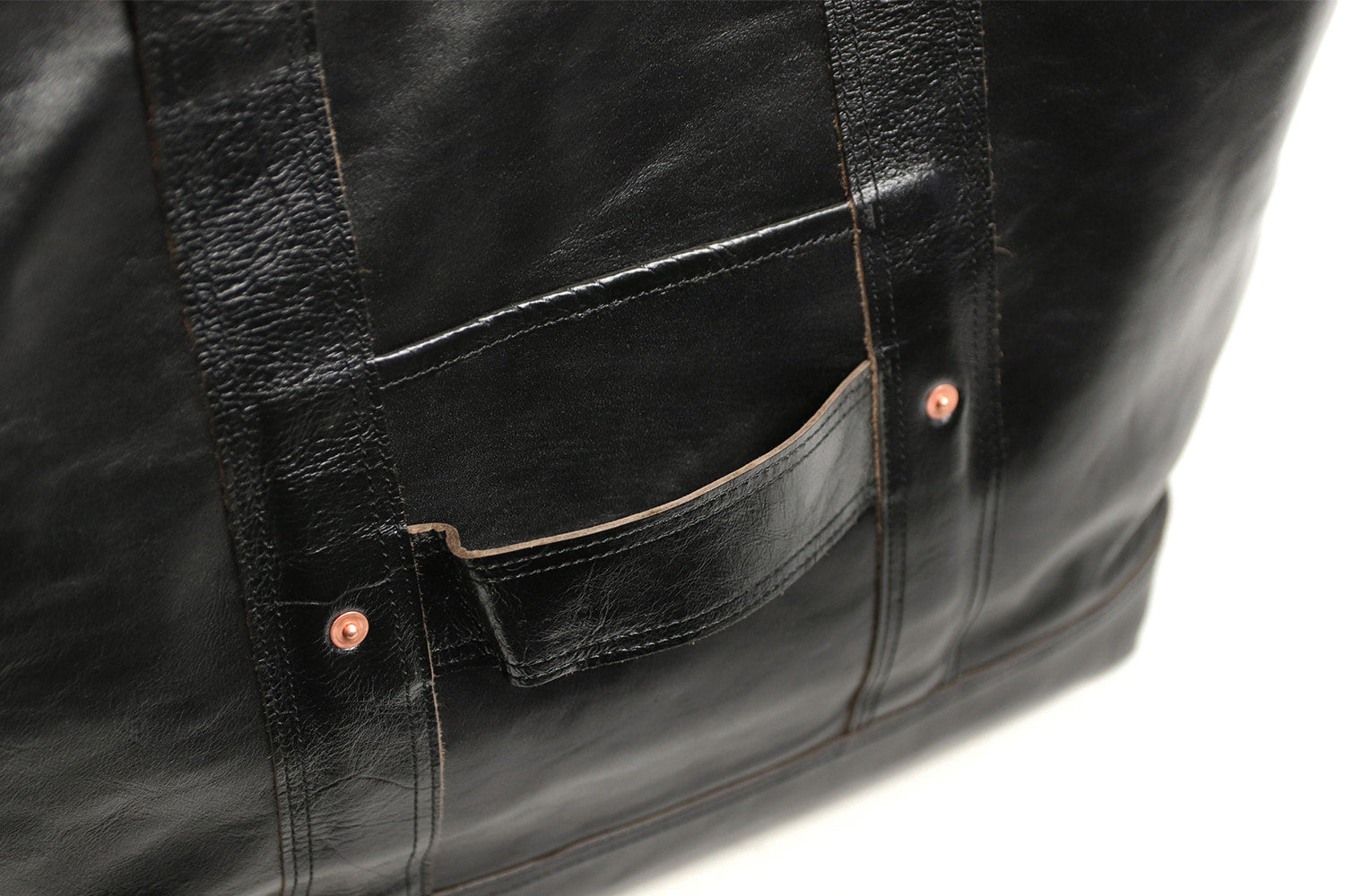 INCEPTION / HORSE HIDE COAL BAG (LARGE)