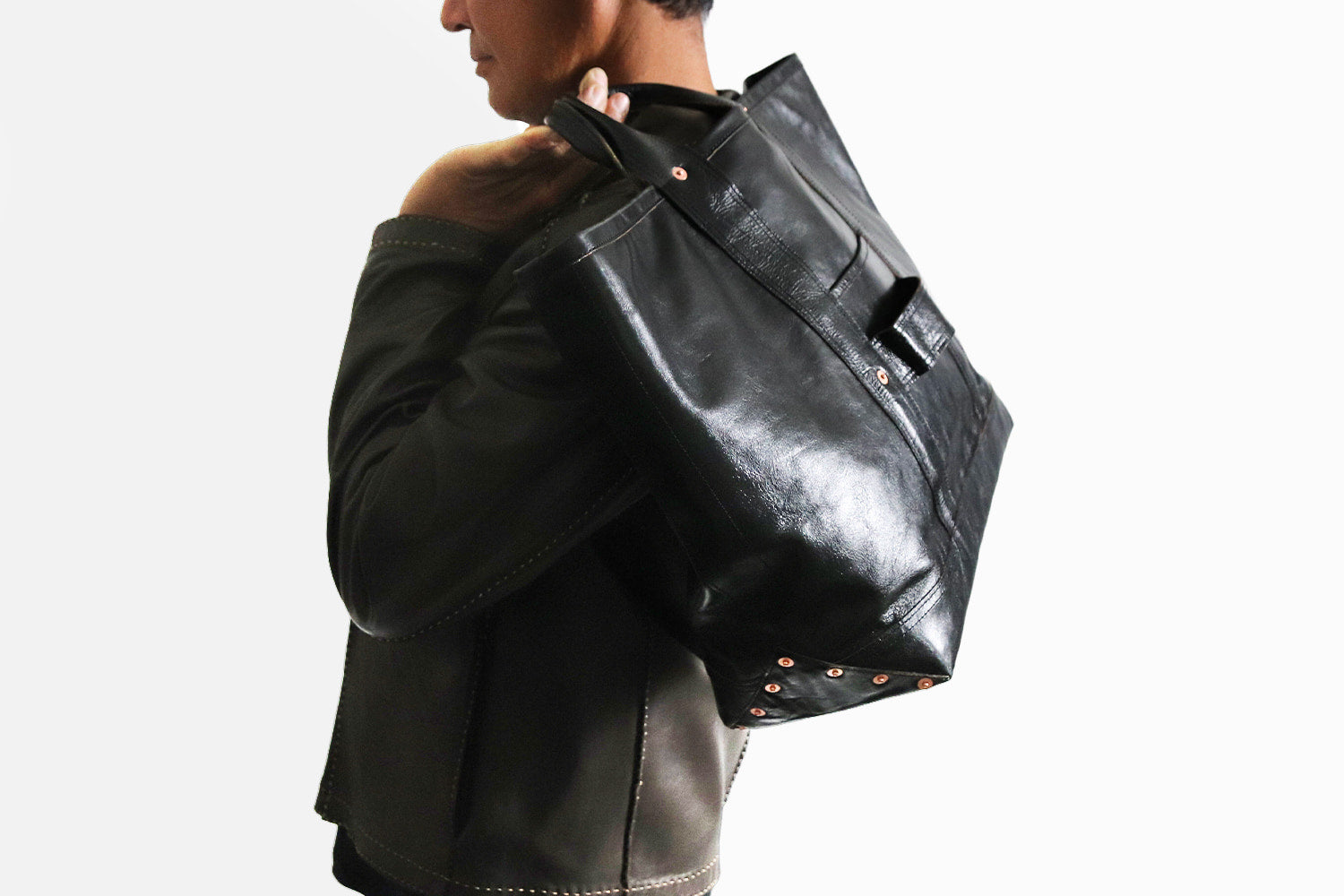 INCEPTION / HORSE HIDE COAL BAG (LARGE)