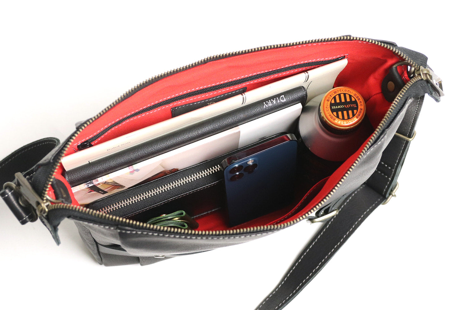 JYO ARVINISTA APRICA 日本製牛革 × ベルト使いの大胆なデザイン ソフトで上質なレザー 2way ショルダーバッグ