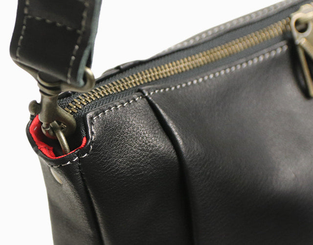 JYO ARVINISTA APRICA 日本製牛革 × ベルト使いの大胆なデザイン ソフトで上質なレザー 2way ショルダーバッグ