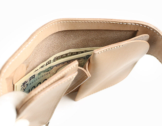 紅月/黃鷹中型錢包,翅膀圖案令人印象深刻