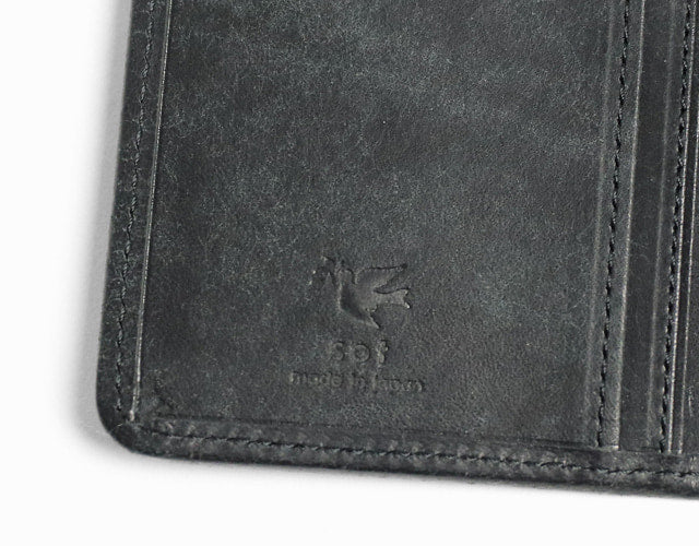 sot / Pueblo Leather 享受隨著時間推移而發生的獨特變化。展現義大利皮革獨特魅力的錢夾