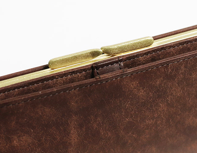 sot / Pueblo Leather 享受隨著時間推移而發生的獨特變化。具有獨特義大利皮革魅力的長皮夾