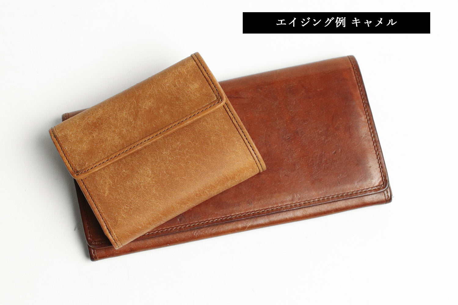 sot / Pueblo Leather 享受隨著時間推移而發生的獨特變化。展現義大利皮革獨特魅力的緊湊型皮夾