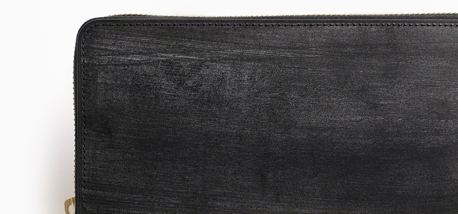 Porter Bill Bridle 長錢包 185-02251 PORTER Bill Bridle 馬具皮革由英國擁有 170 多年歷史的公司 THOMAS WARE & SONS 製造