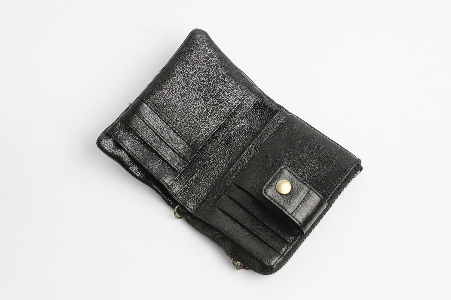 FU-SI FERNALLE / A-wallet 採用優質義大利羊皮製成的錢包
