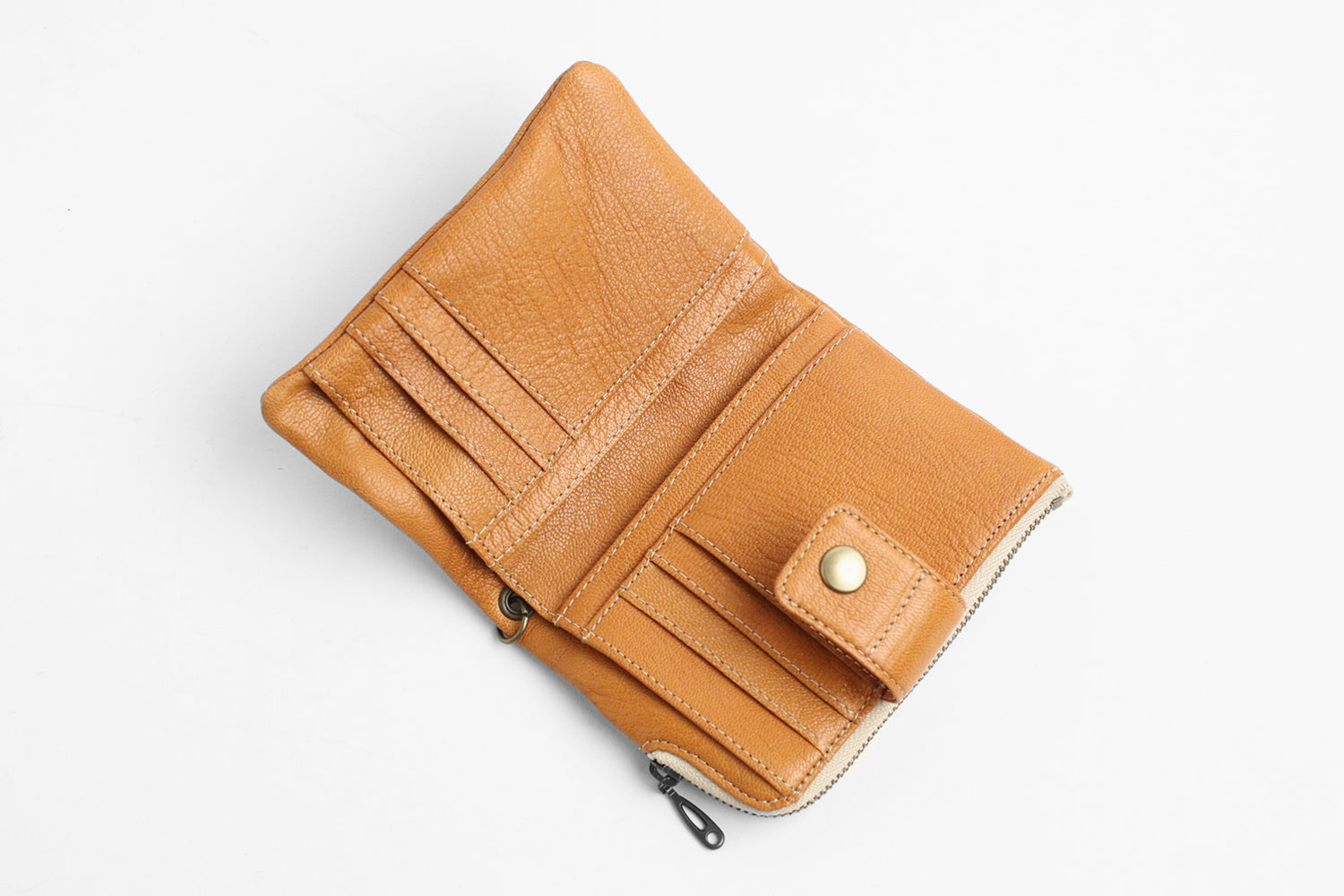 FU-SI FERNALLE / A-wallet 採用優質義大利羊皮製成的錢包
