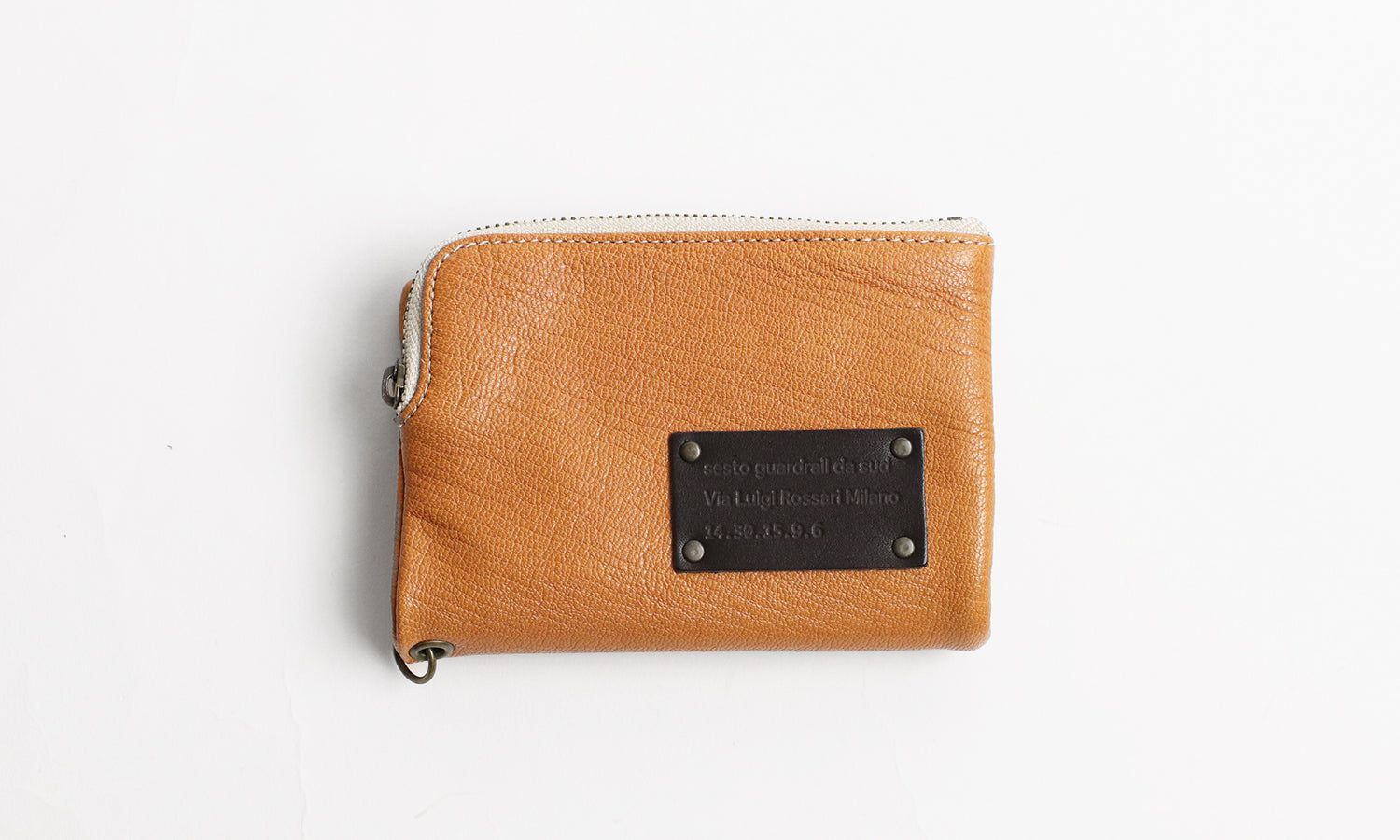 FU-SI FERNALLE / A-wallet 採用優質義大利羊皮製成的錢包