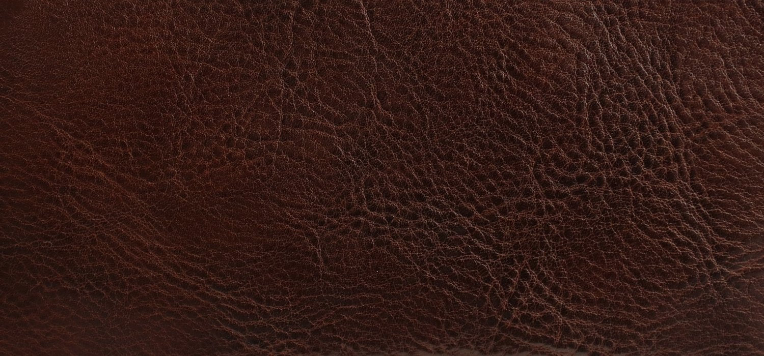FU-SI FERNALLE / OLFAS 握在手中很舒服。採用優質義大利皮革製成的長拉鍊皮夾