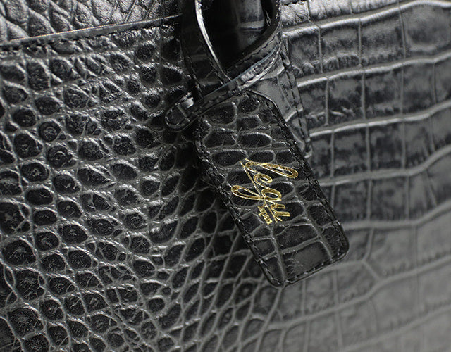 legu by LILY / Chroma A business tote bag made of luxurious crocodile embossed leather