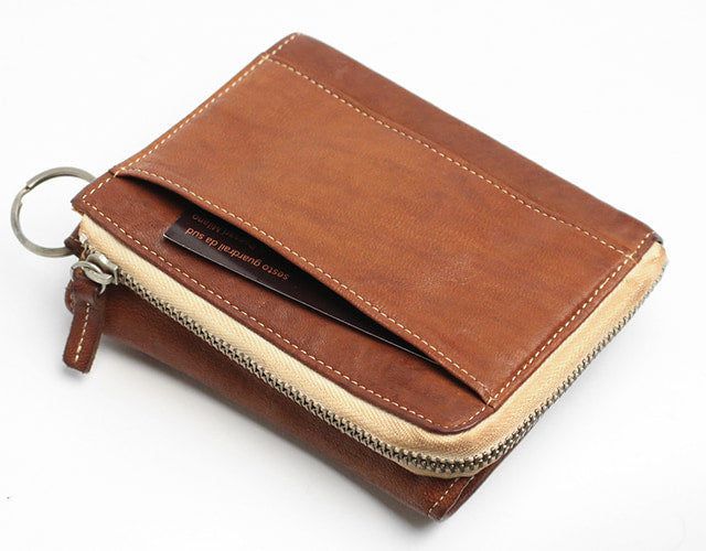 REALMIND / FORO A unique texture. Soft and lightweight folding wallet made of high-quality piece-dyed horse-tanned leather