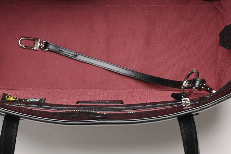 Luggage AOKI 1894 / Matt Crocodile 青木鞄 創業130周年記念 気品が漂うナイルクロコの 美しいトートバッグ