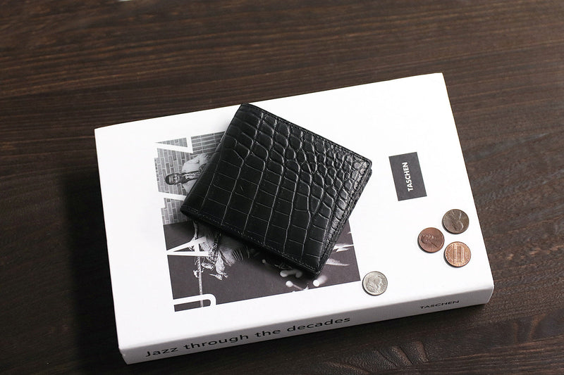 Luggage AOKI 1894 / Matt Crocodile 気品が漂うナイルクロコの 美しい二つ折財布