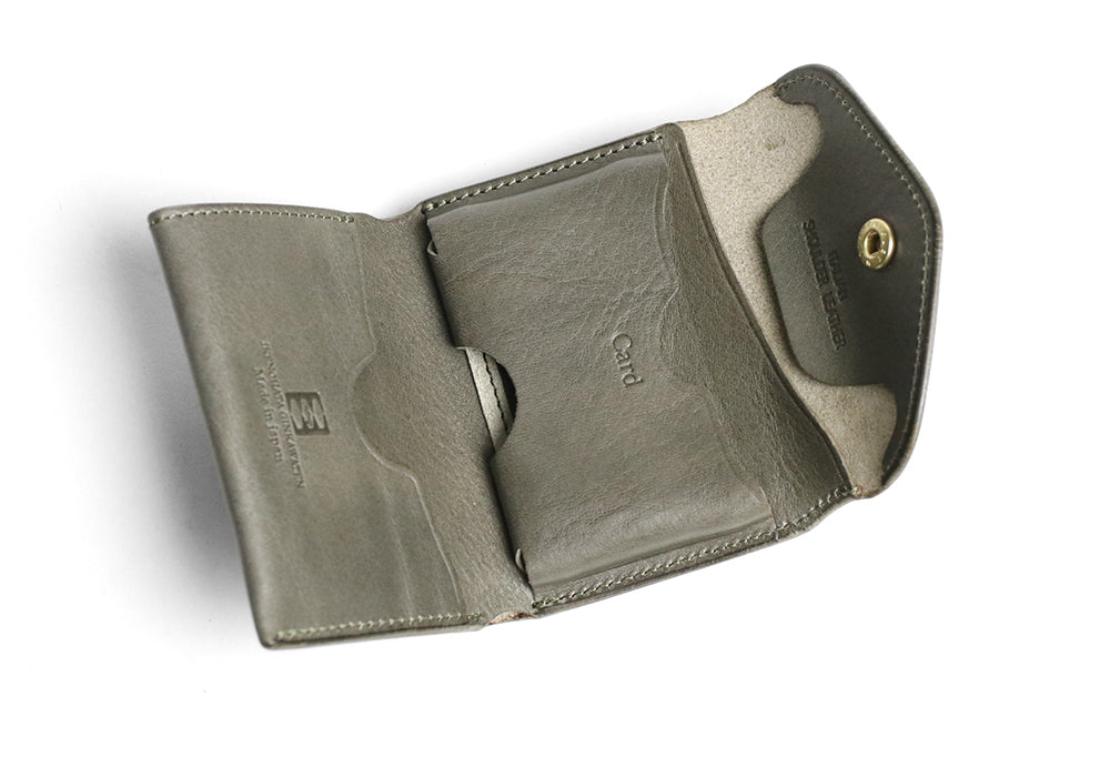 CRAMP / Ikenohata Ginzaten Italian shrink leather with a rich expression. Compact card case sized wallet 