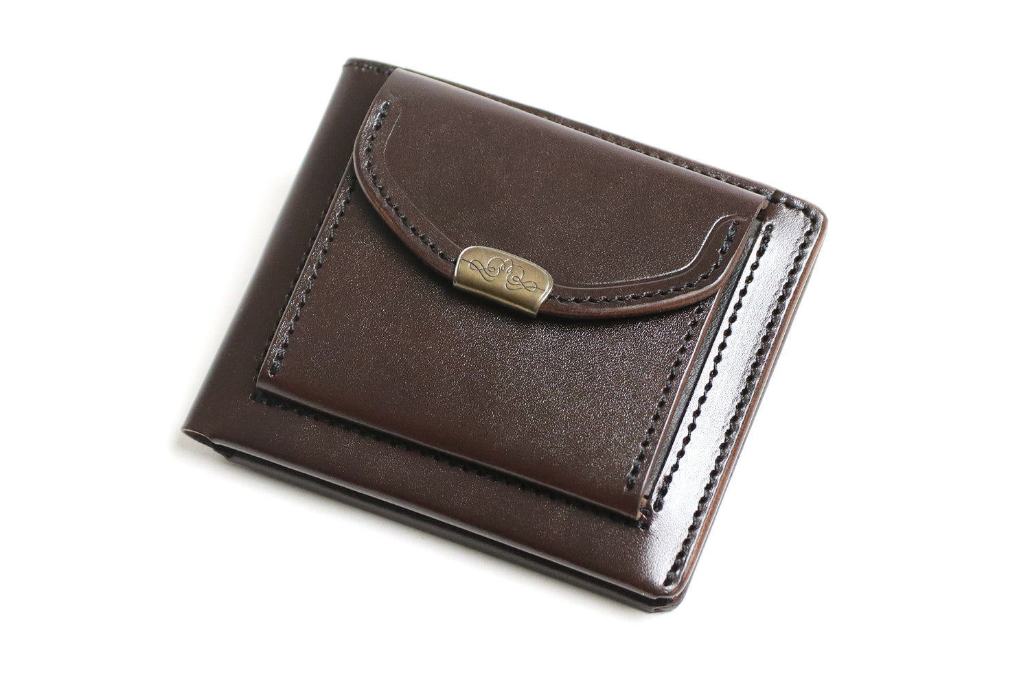Dual / 池之端銀革店 透明感のあるツヤが現れるサドルプルアップレザー