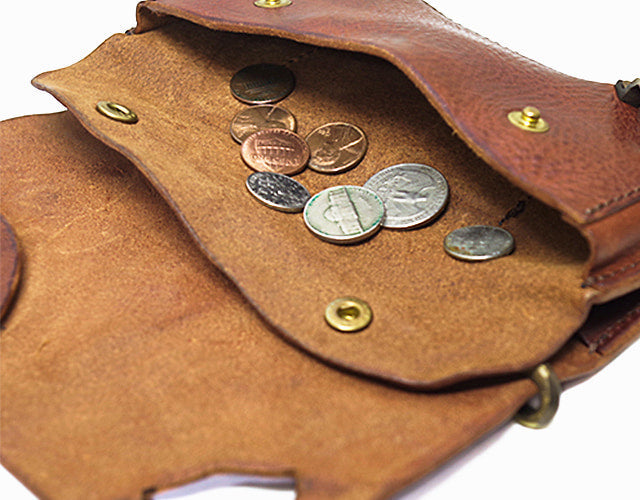 【ご予約 6月入荷分】Haru / 池之端銀革店 オリジナルの真鍮製サルカンがアクセント。 大容量コインケースを備えた長財布