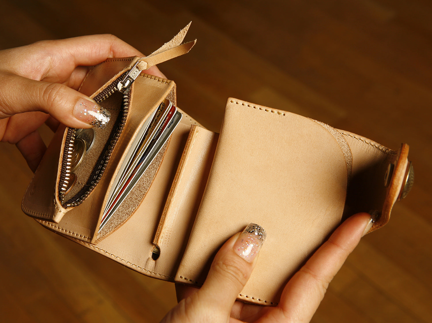 REDMOON /  存在感のある翼を宿す YELLOW EAGLE MIDDLE WALLET