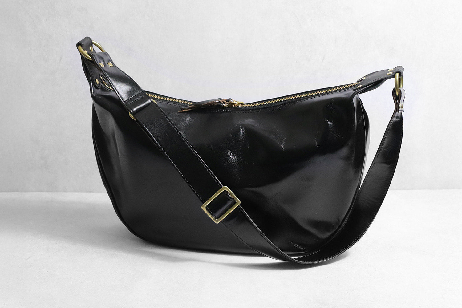 INCEPTION / HORSE HIDE BANANA BAG LARGE
