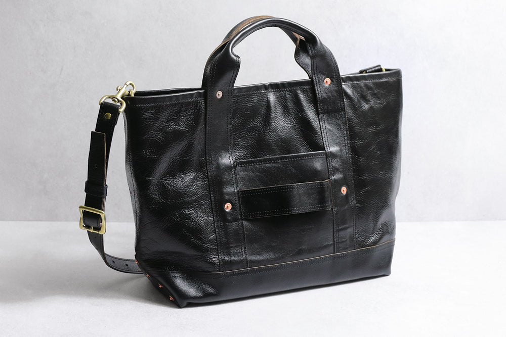 INCEPTION / HORSE HIDE COAL BAG (MEDIUM)