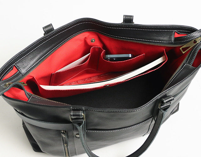 JYO ARVINISTA APRICA 日本製牛革 × ベルト使いの大胆なデザイン