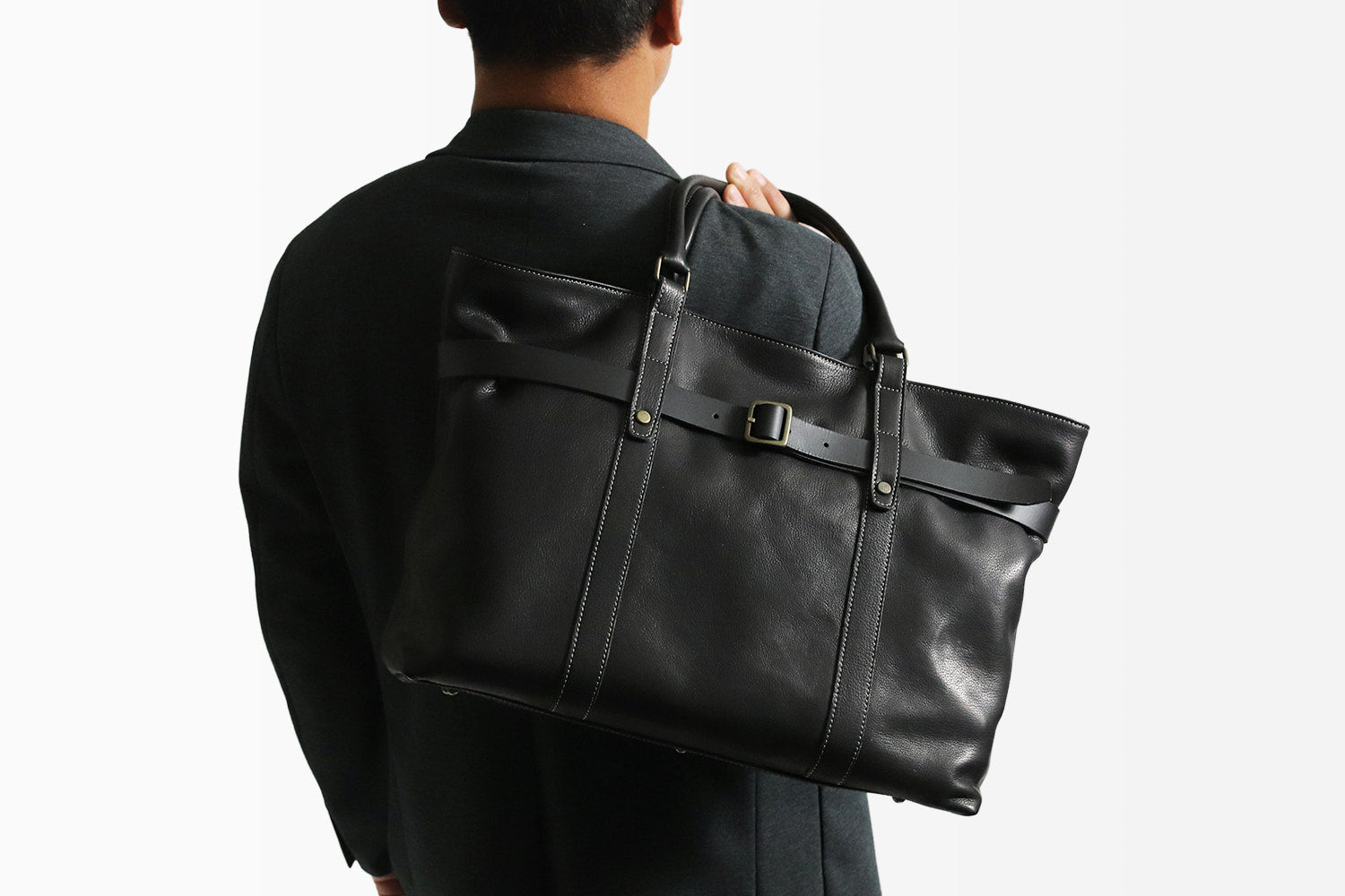 JYO ARVINISTA APRICA 日本製牛革 × ベルト使いの大胆なデザイン ソフトで上質なレザートート