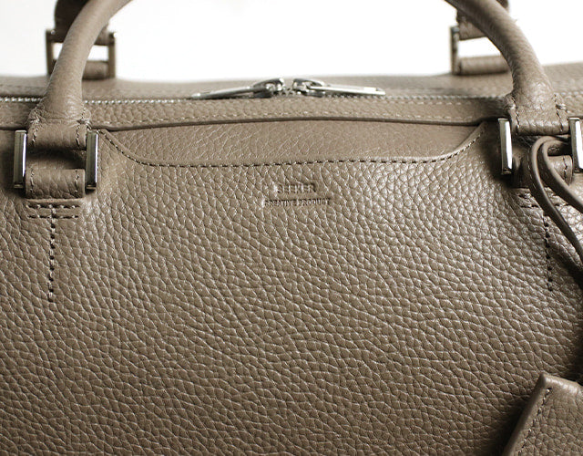 SEEKER /  GLOSS 出張や旅行、ジムやゴルフに。 軽やかなシュリンクレザーの2wayボストン