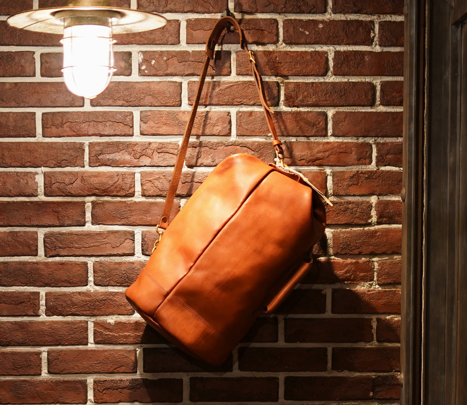 vasco /  LEATHER DUFFLE BAG