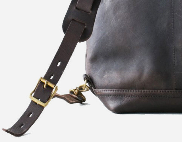 vasco / LEATHER ROLL TOP RUCKSACK