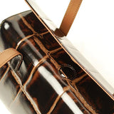 REALMIND / PRIMA 艶めくラージクロコ型押しレザーのボックス型ハンドバッグ