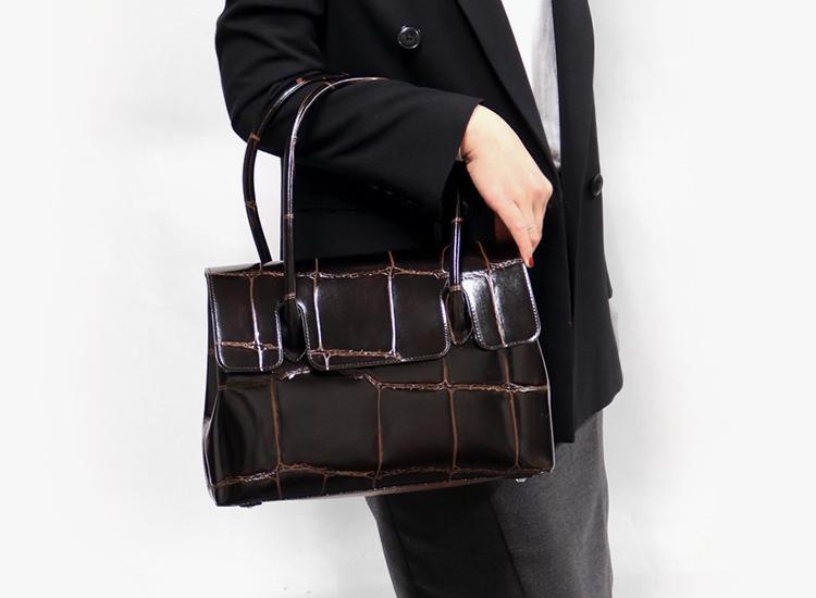 REALMIND / PRIMA A4 tote bag made of glossy large croco-embossed leather