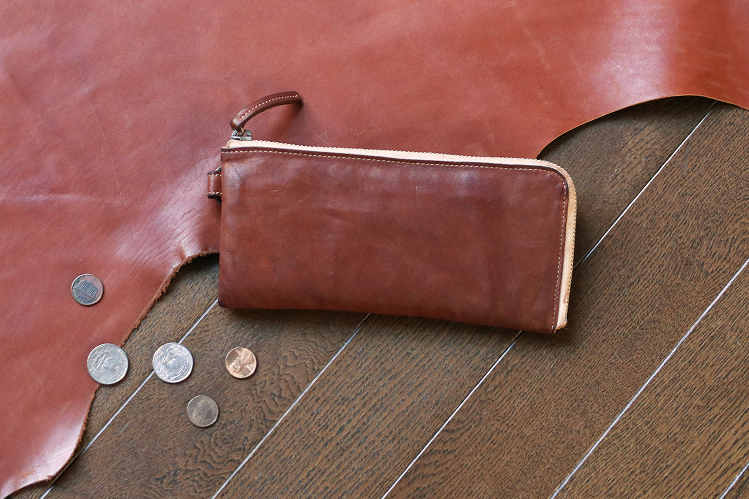 REALMIND / FORO A unique texture. Soft and lightweight high-quality piece-dyed horse-tanned leather L zipper long wallet