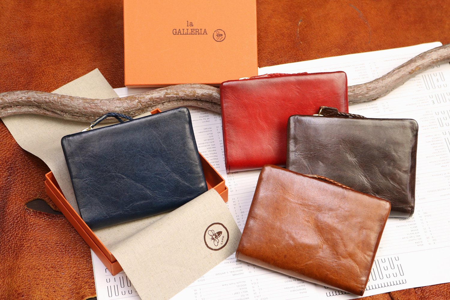 la GALLERIA / Arrosto Antique color middle wallet with uneven dyeing and shadow finish