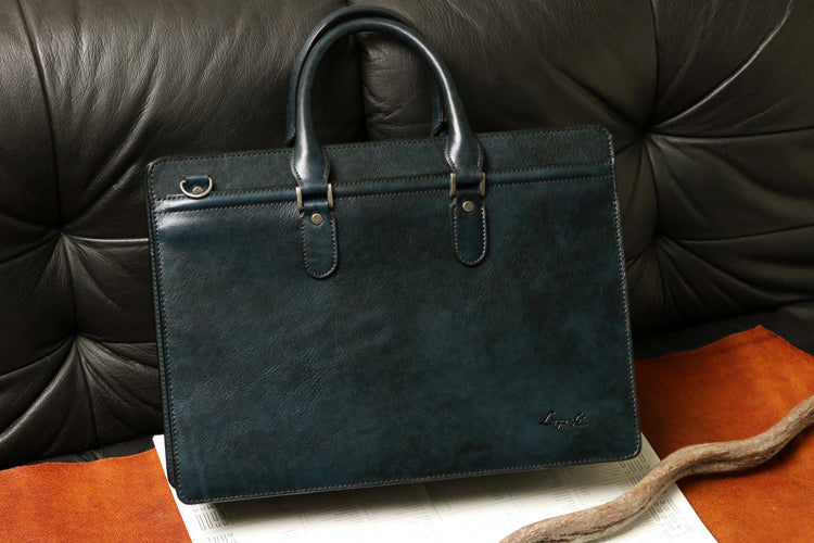 Lugard / G-3 One-of-a-kind shadow finish. A round zipper briefcase with a vintage feel.