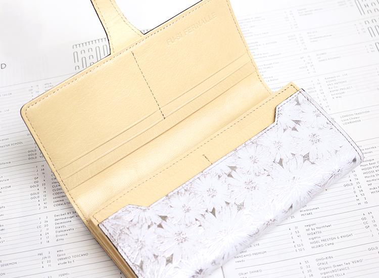FU-SI FERNALLE / SANTERO collection  手元に咲き誇るデイジー 美しいイタリーレザーのベルト付長財布